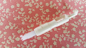 Needle Threader